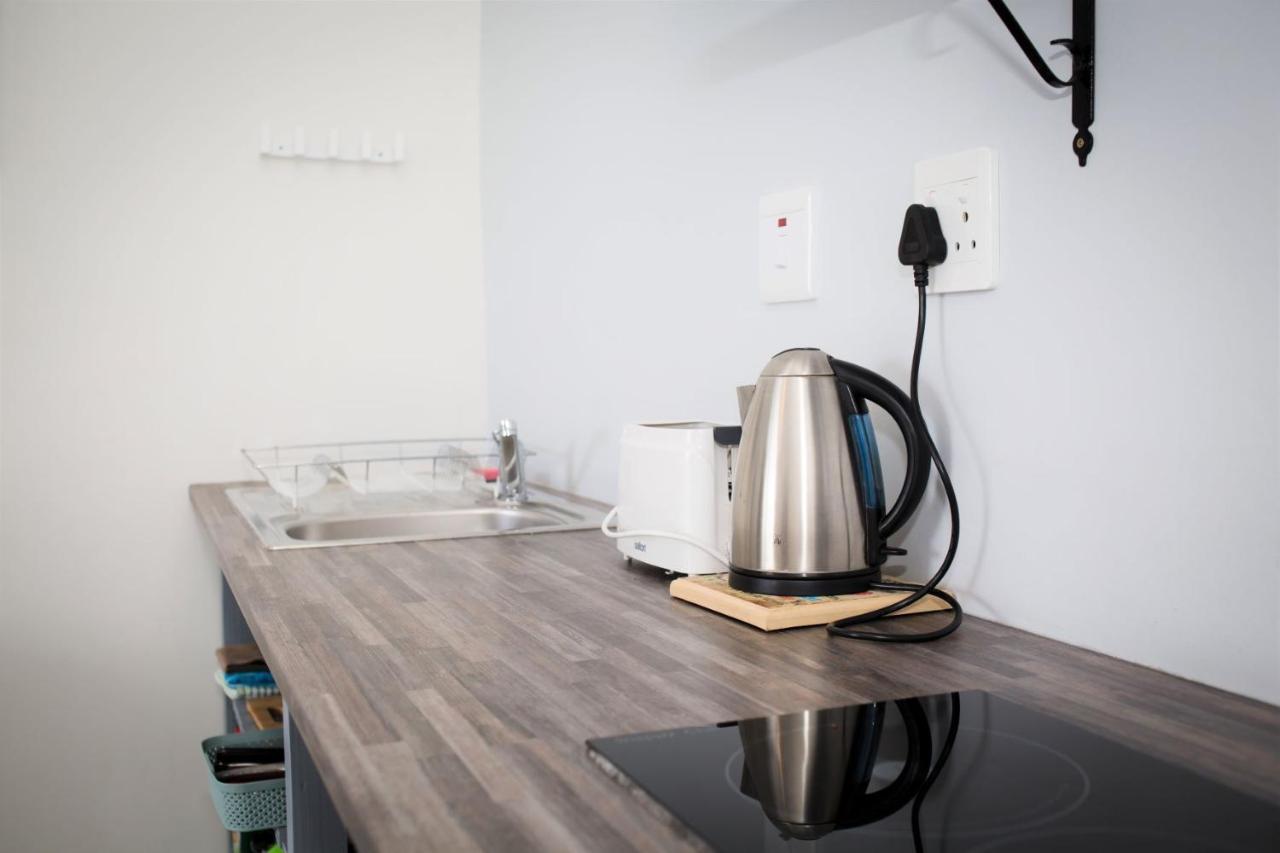 Three Feathers Cottages Langebaan Extérieur photo