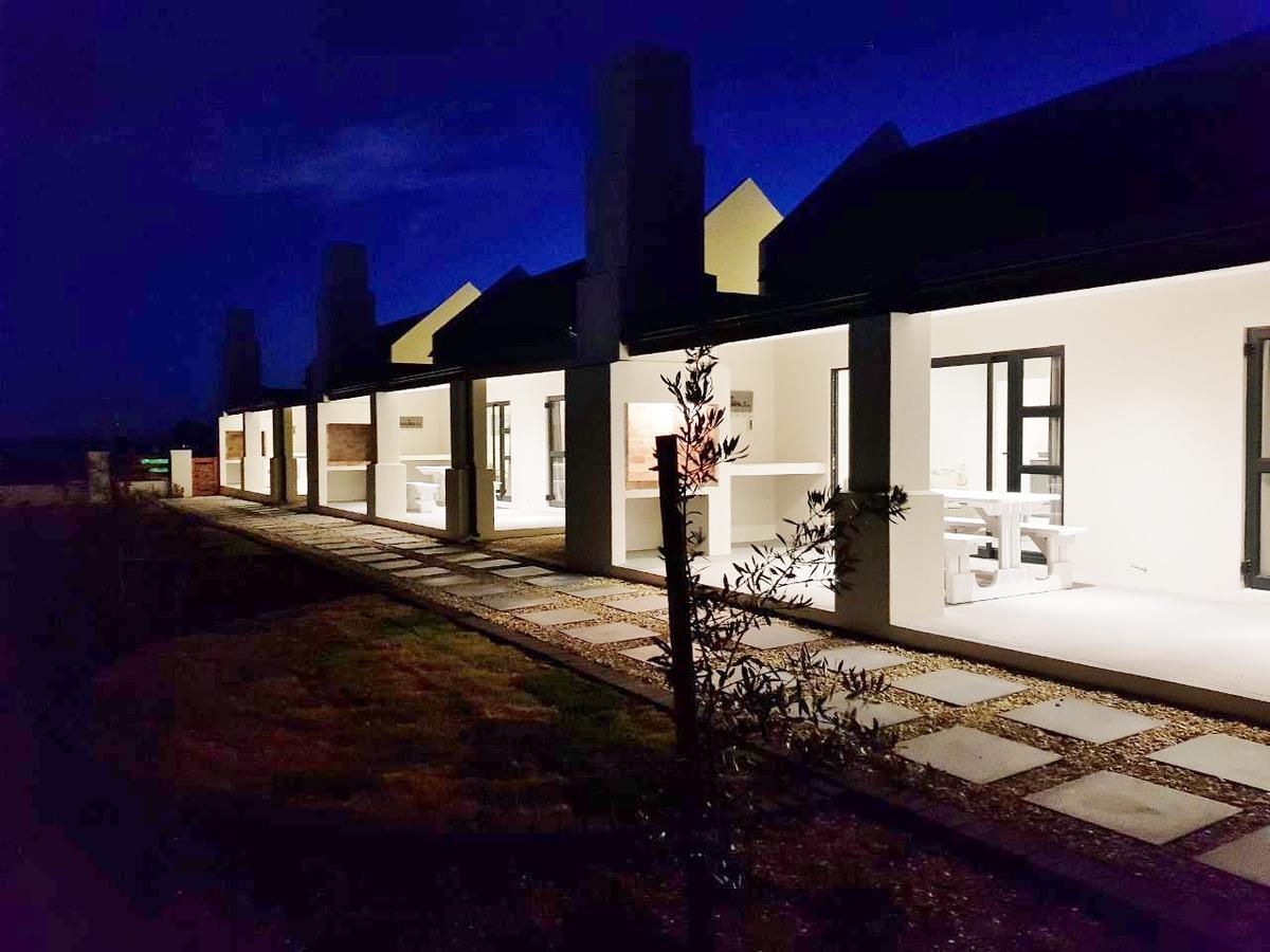 Three Feathers Cottages Langebaan Extérieur photo