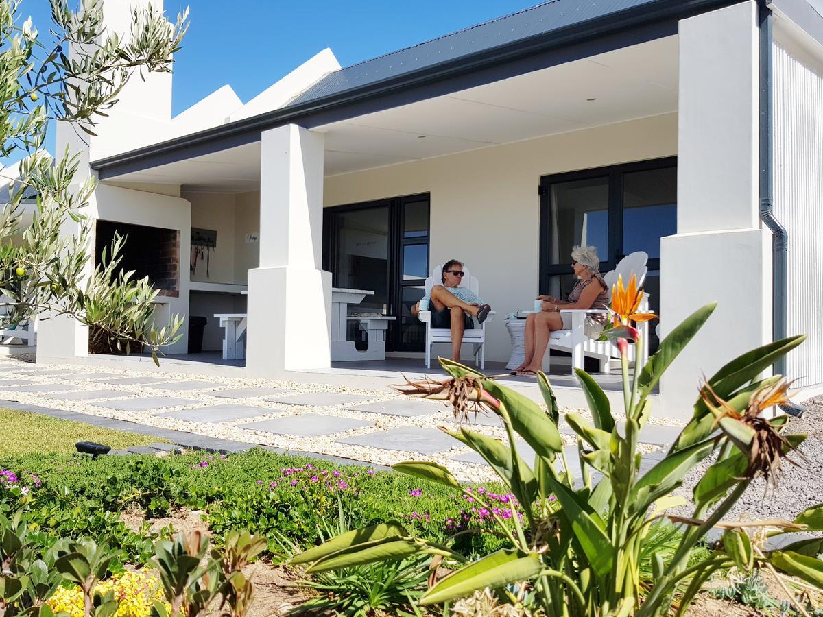 Three Feathers Cottages Langebaan Extérieur photo