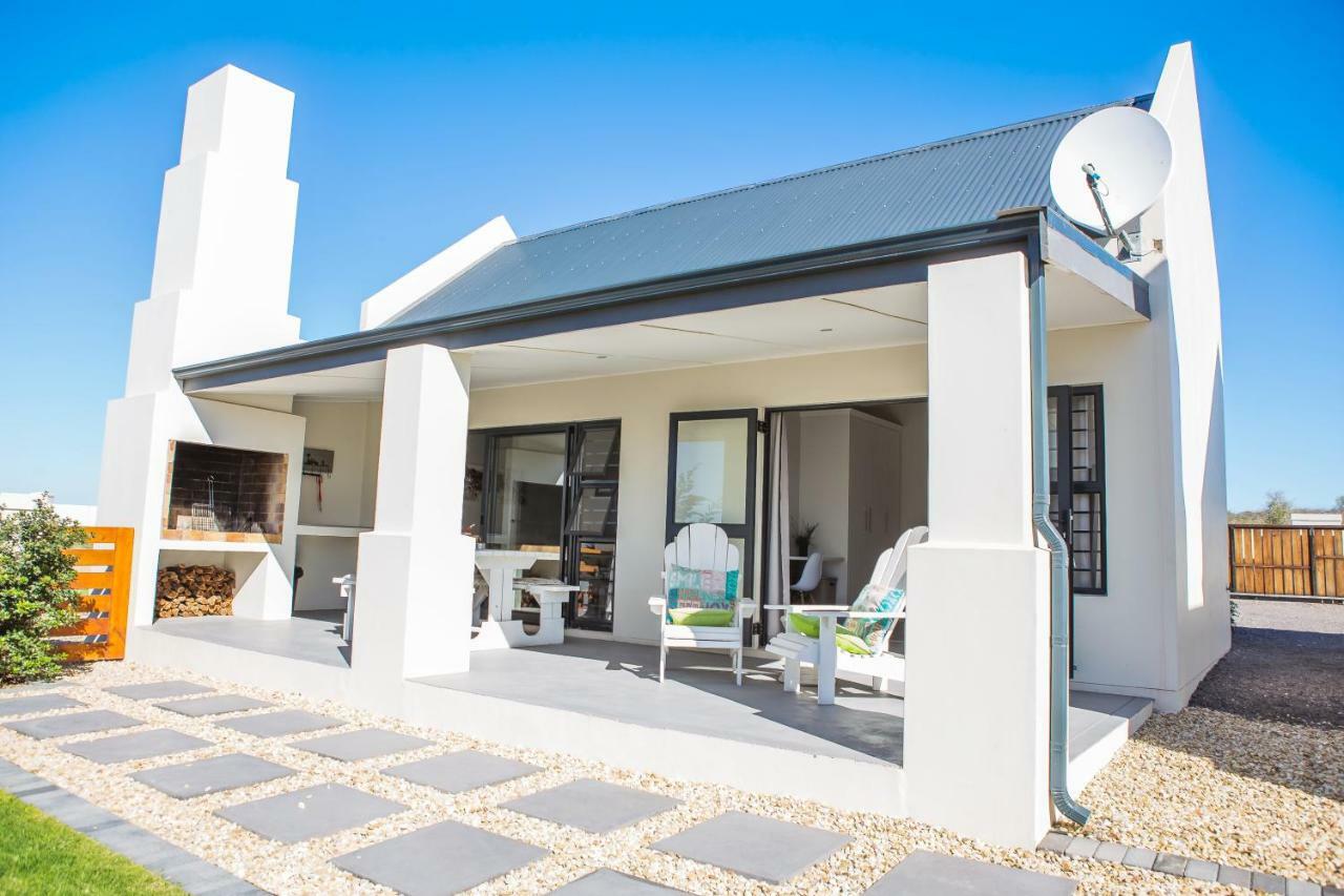 Three Feathers Cottages Langebaan Extérieur photo