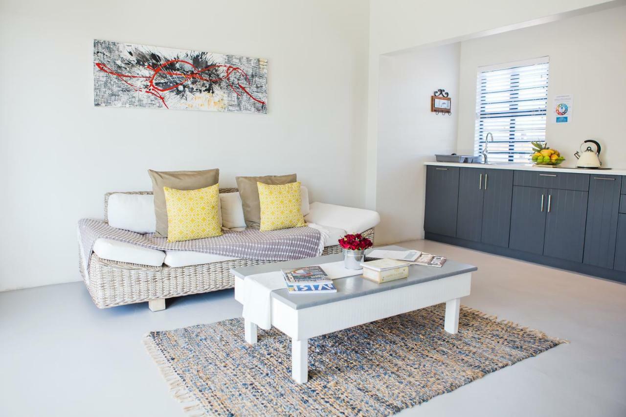 Three Feathers Cottages Langebaan Extérieur photo