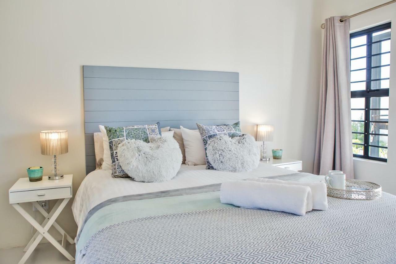 Three Feathers Cottages Langebaan Extérieur photo